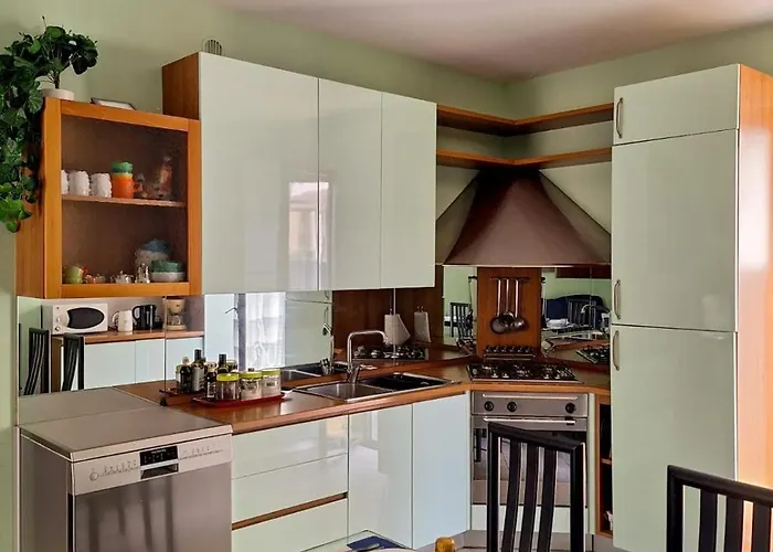 Maggiore Gardens Апартаменты Интра