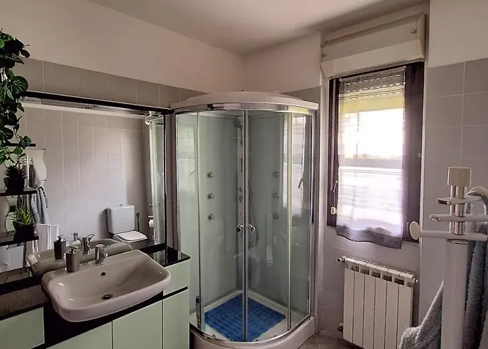 Апартаменты Maggiore Gardens Интра